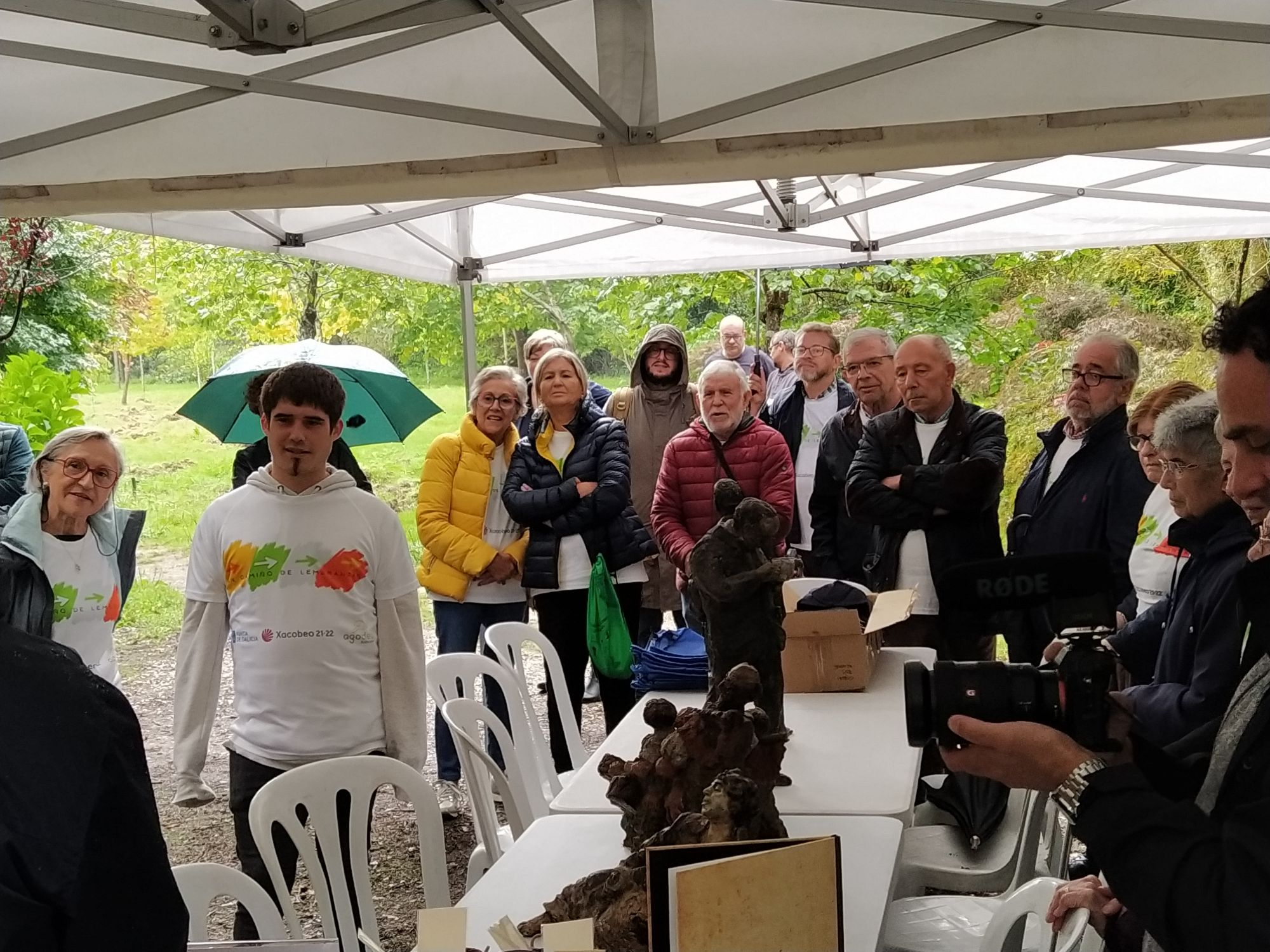 gente de nuestro grupo en el Camino de Santiago