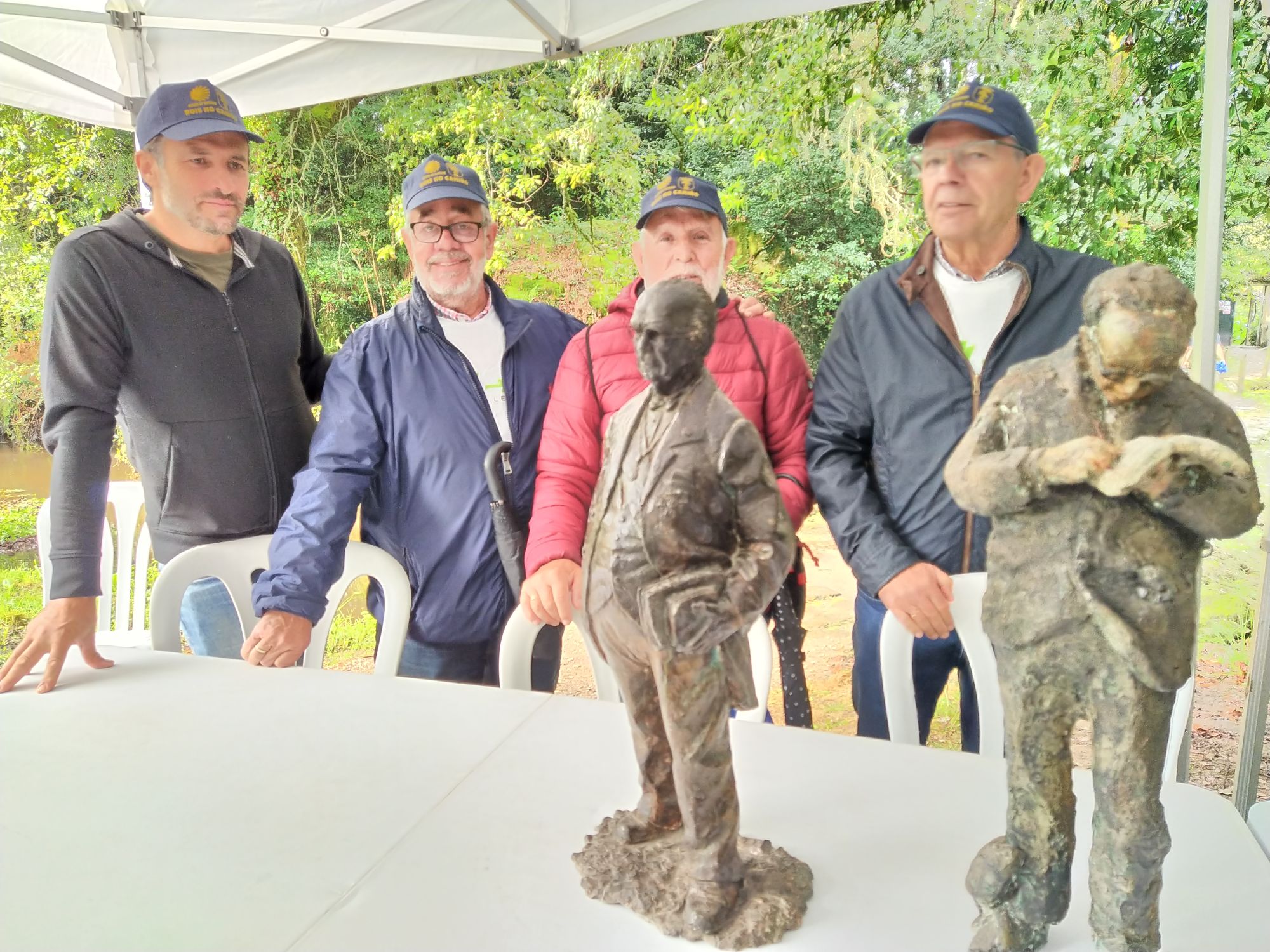 gente de nuestro grupo en el Camino de Santiago